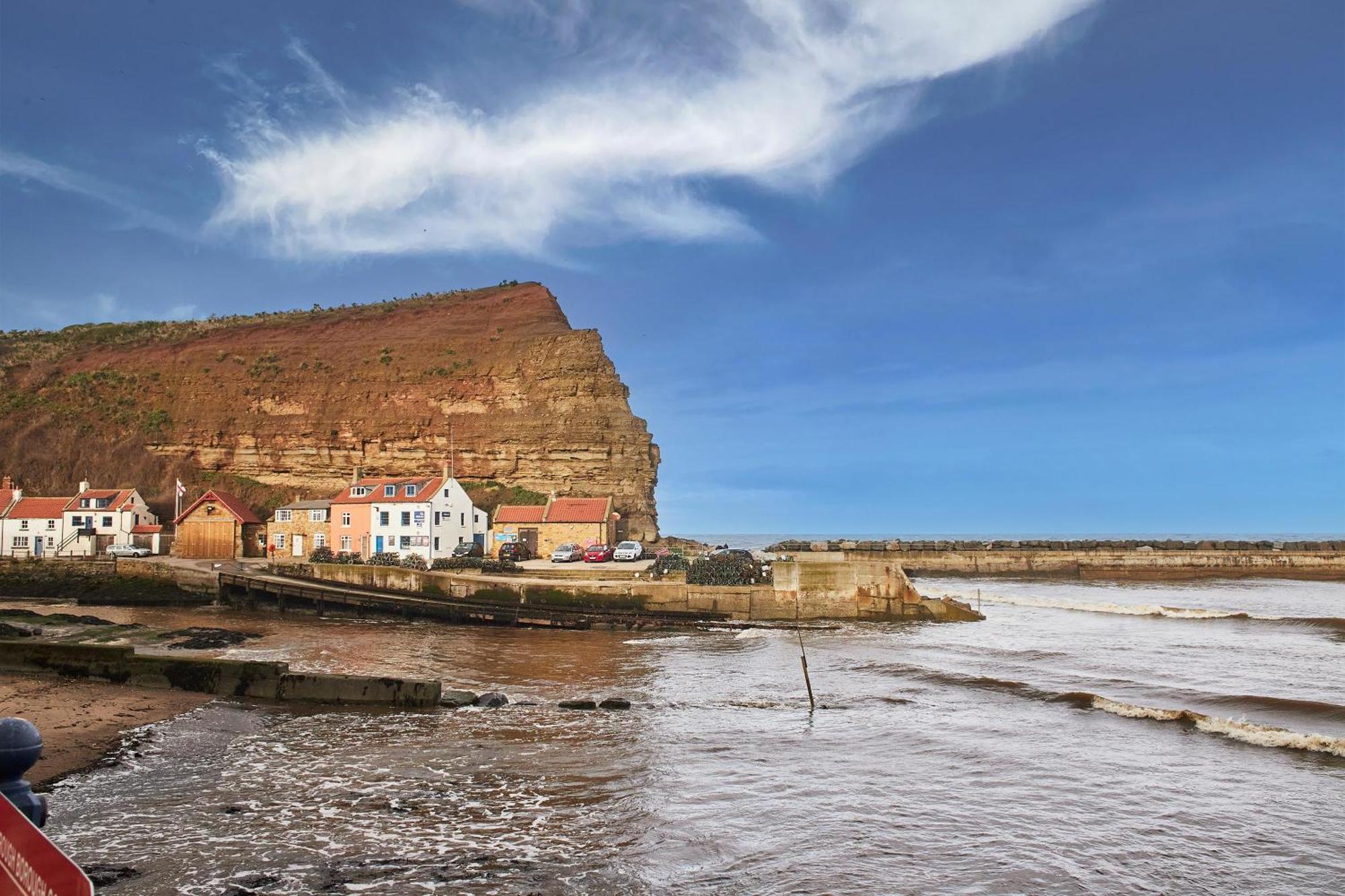 Host & Stay - Sea Haven Staithes Exterior photo